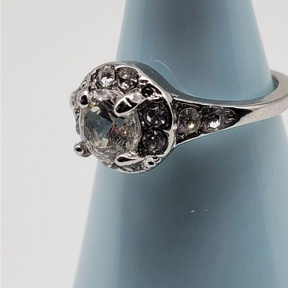 CZ Fashion Ring - Picture 2 of 6